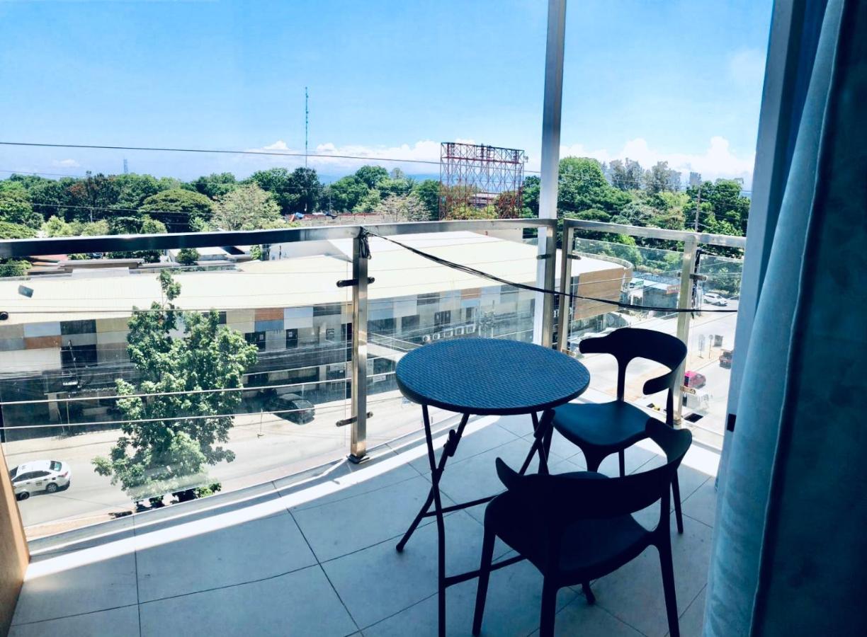 Condo At Primavera City Next To Sm Mall Cagayan de Oro Ngoại thất bức ảnh